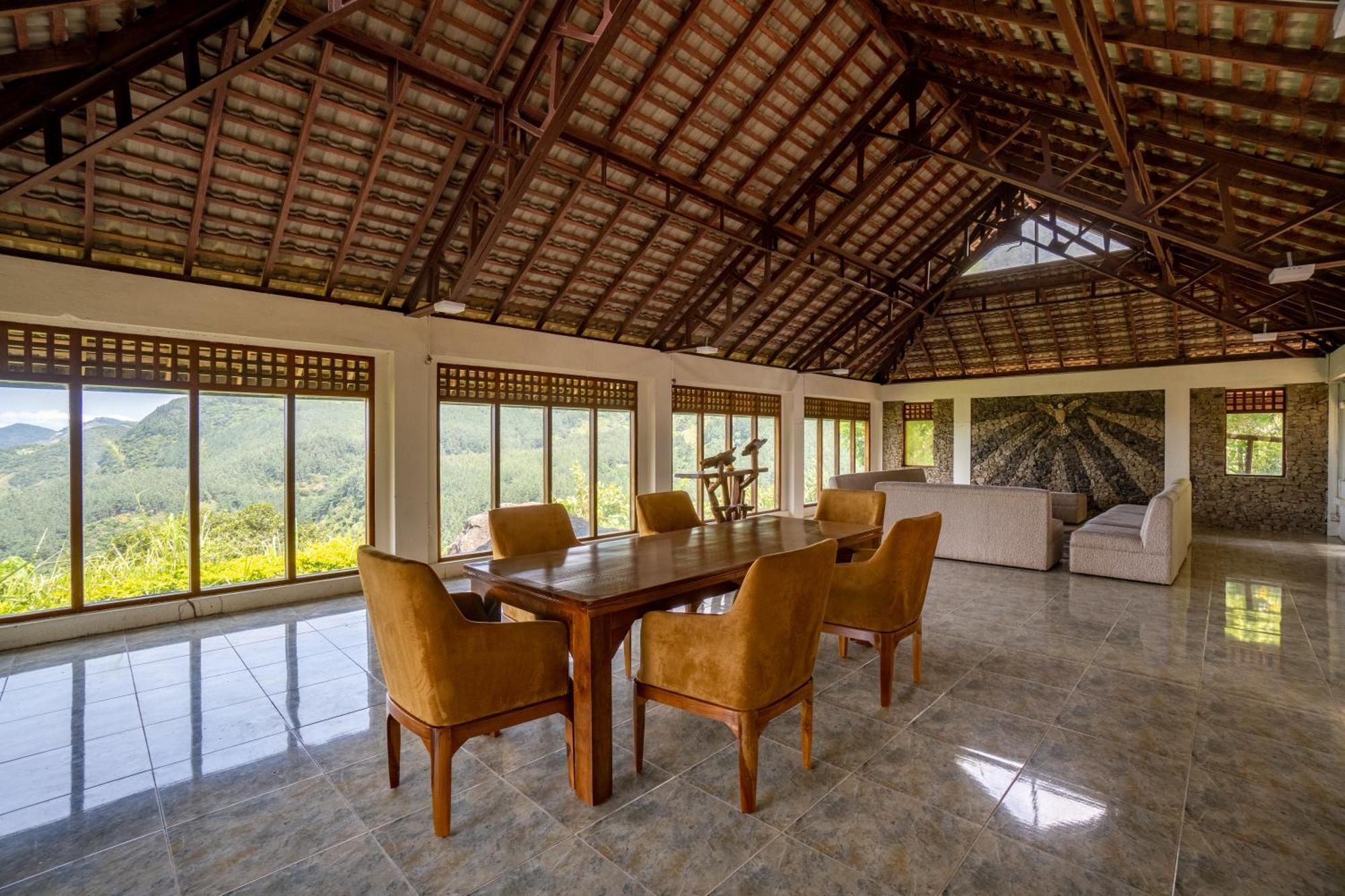Shanthi Uyana Kandy Exterior photo